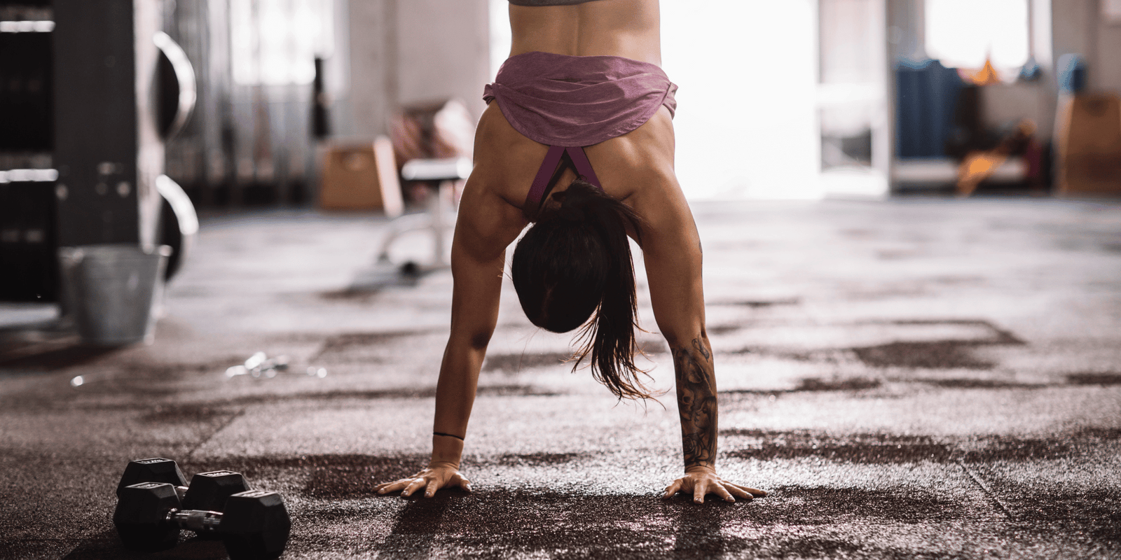 Die besten Übungen, um Muskeln für den Handstand zu trainieren